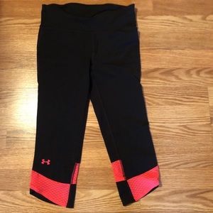 2 Pairs of Women’s Capri Leggings